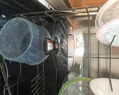 Посудомоечная машина Electrolux не сушит посуду