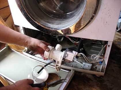 Стиральная машина Electrolux не сливает воду