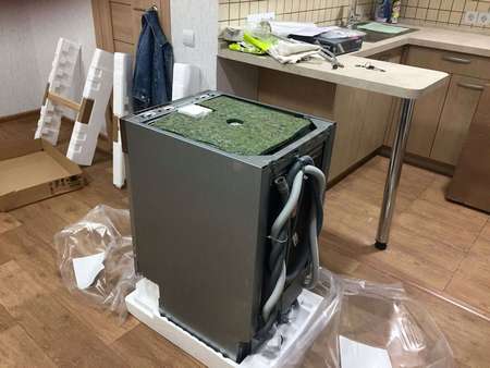 Установка посудомоечной машины Electrolux