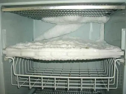 Что делать, если намерзает лед на задней стенке холодильника?
